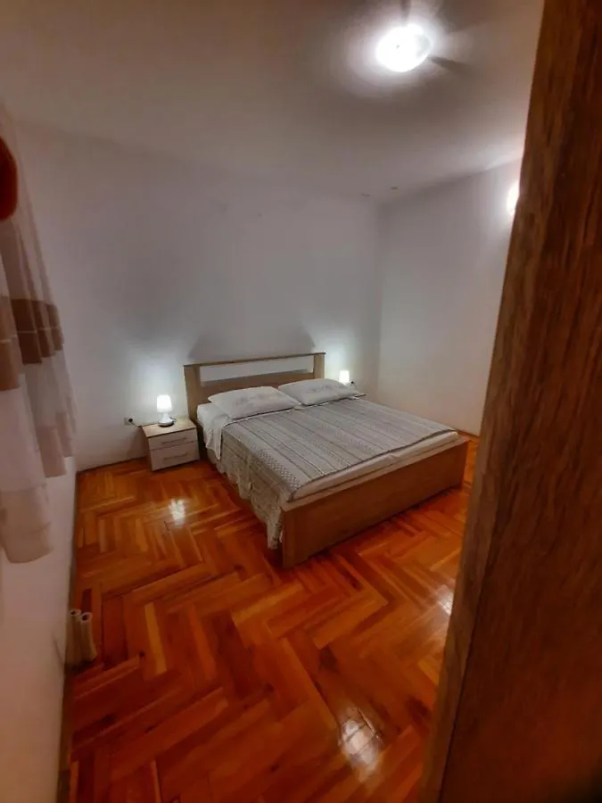 Apartment Duje & Dragana Plano