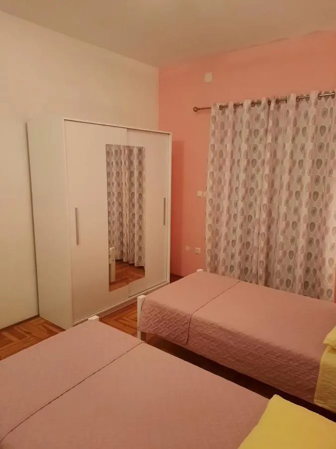 Apartment Duje & Dragana Plano 0*,  Croatia